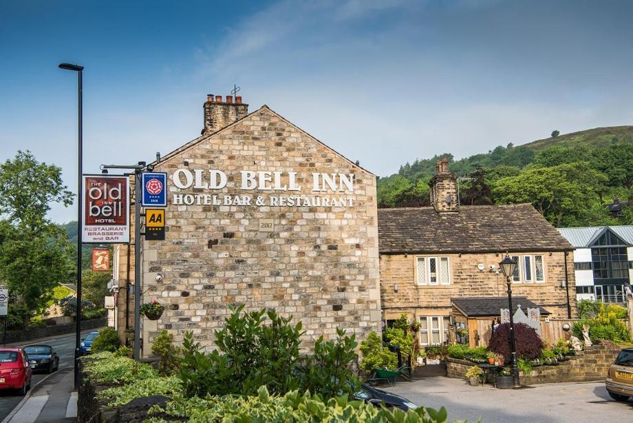 The Old Bell Inn Oldham Bagian luar foto